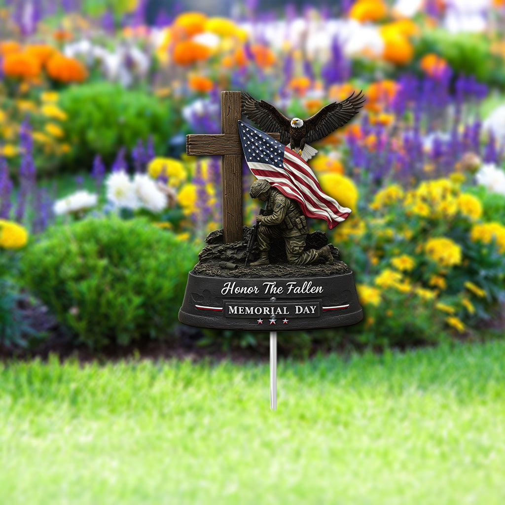 Honor The Fallen, Memorial Day Outdoor Decoration - Personalized Veteran Metal Garden Art