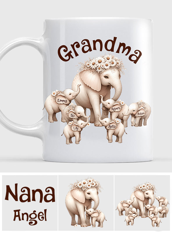 Niedlicher Elefant – personalisierte Oma-Tasse