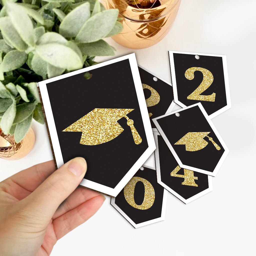 Funny Graduate Caricature - Personalized Graduation 6 Pieces Garland
