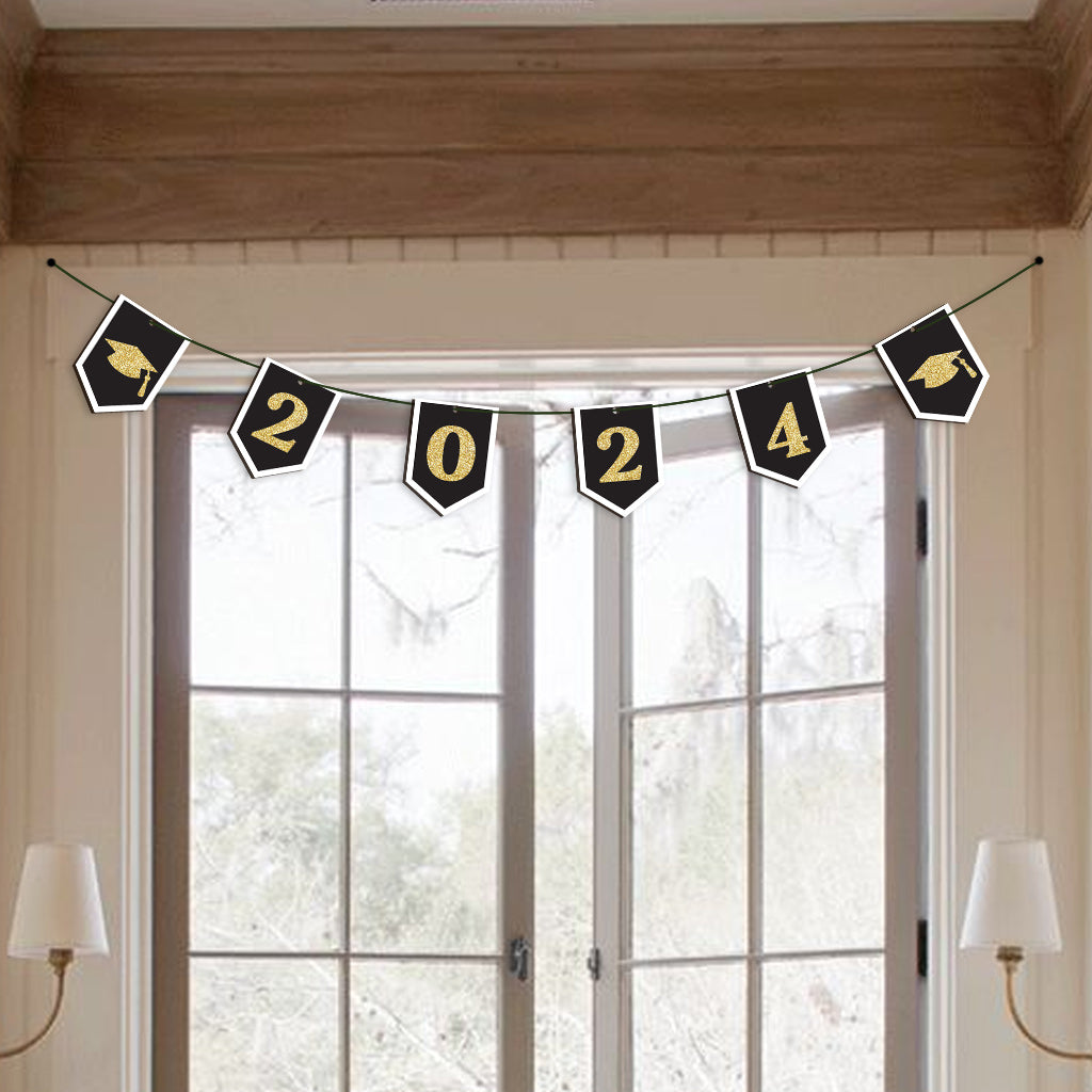 Funny Graduate Caricature - Personalized Graduation 6 Pieces Garland