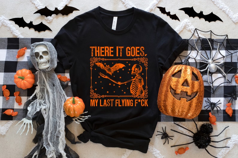 Da geht's, mein letztes fliegendes Halloween-T-Shirt & Hoodie 0924