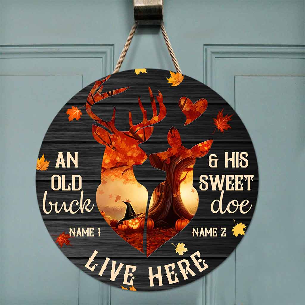 An Old Buck - Hunting Personalized Round Wood Sign