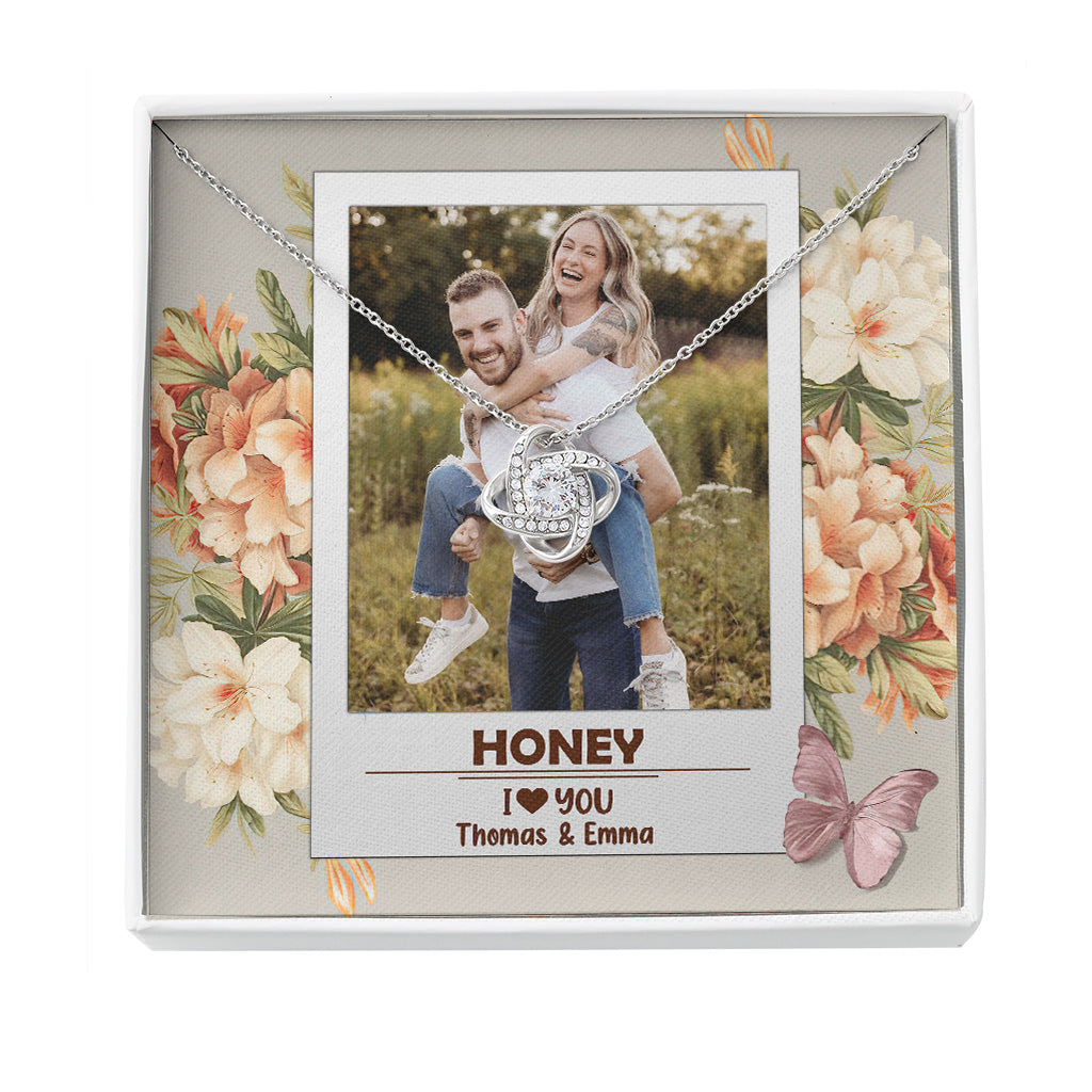 Grandma I Love You - Gift for grandma, mom, aunt, sister, wife, girlfriend - Personalized Necklace