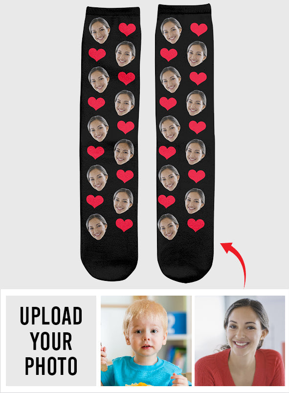 Socken mit individuellem Herzmuster – Personalisierte Socken für Stiefmütter