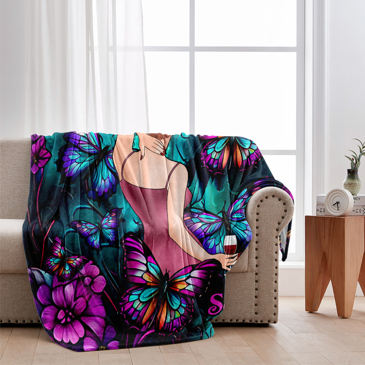 Just A Girl Who Loves Butterflies - Personalized Butterfly Blanket