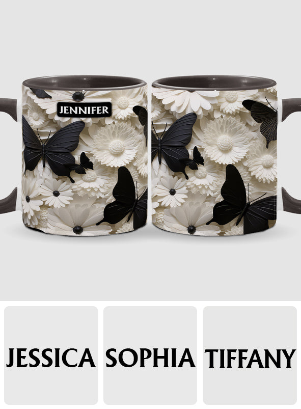 Mug personnalisé à motif papillons et fleurs élégants en noir et blanc