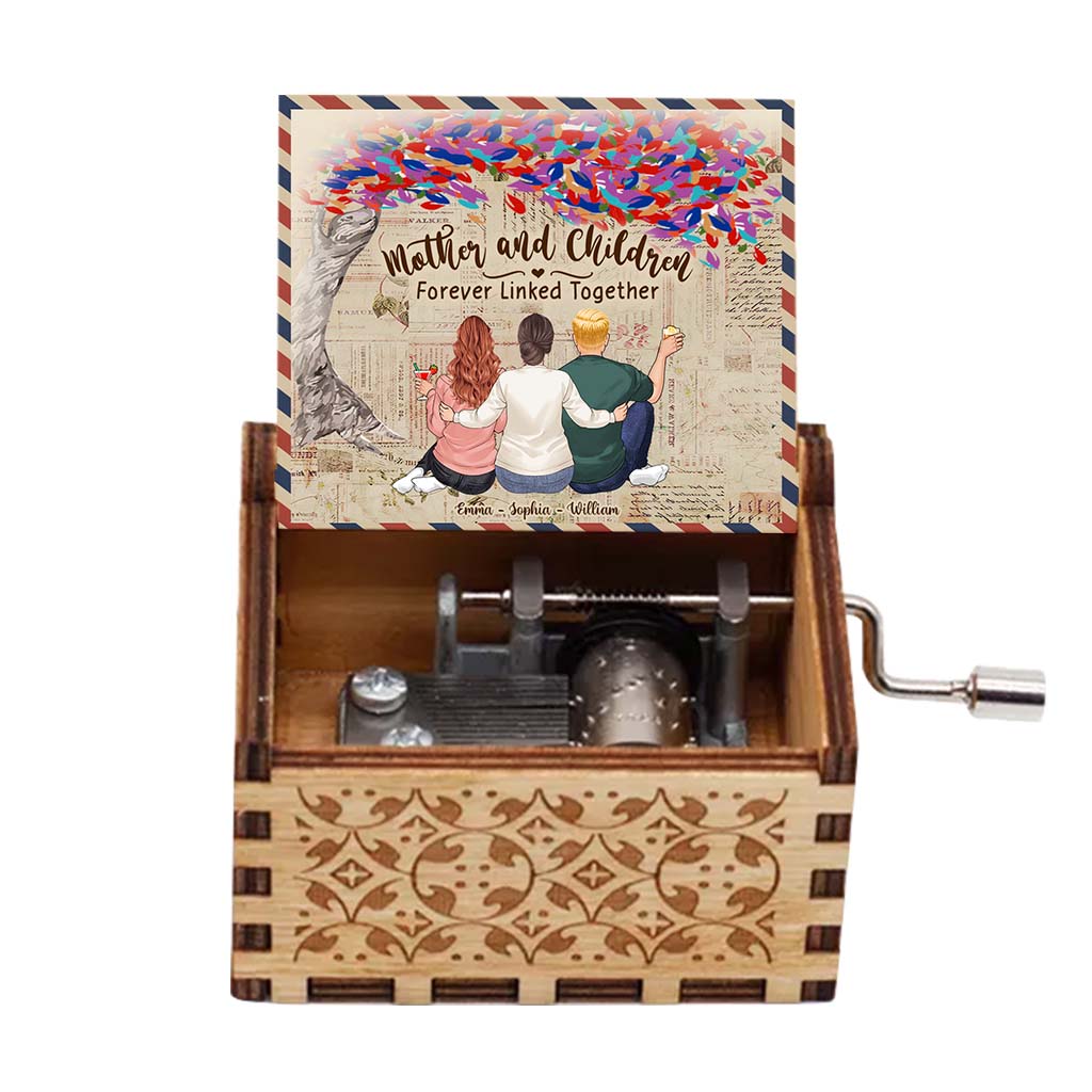 Mother And Children - Gift for mom, son, daughter - Personalized Hand Crank Music Box