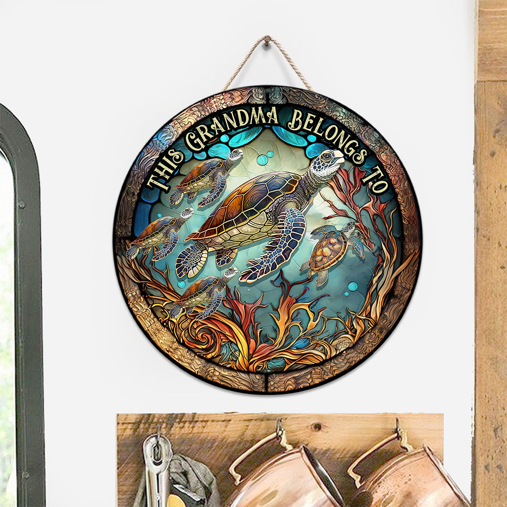 This Grandma/Momma Belongs To - Personalized Grandma Round Wood Sign