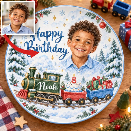 Assiette en céramique de train de Noël personnalisée - Portrait aquarelle d'anniversaire, nom et âge personnalisés