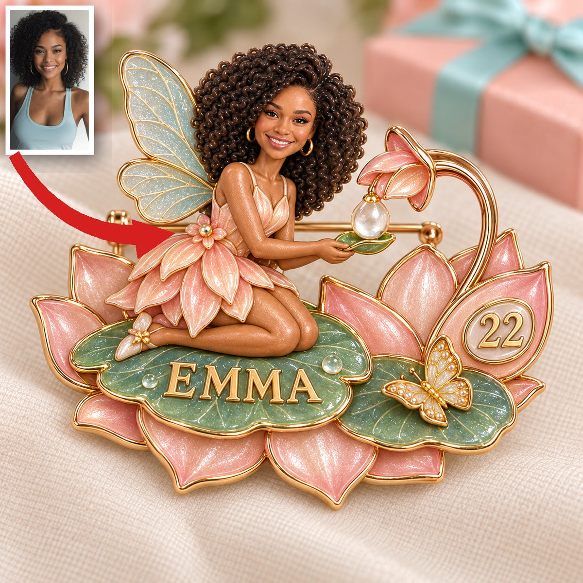 Personalisierte Lotus-Dew Wunschfee Brosche - Geburtstagsgeschenk mit Foto, Name und Alter