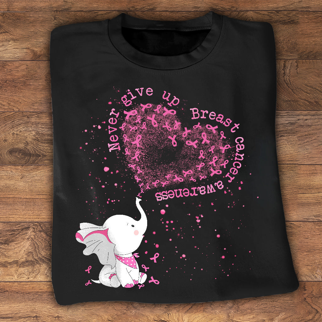 Niemals aufgeben – T-Shirt und Hoodie zur Sensibilisierung für Brustkrebs 0822