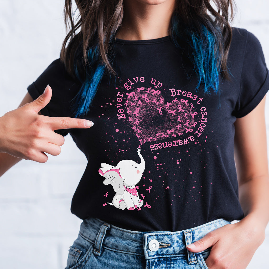 Niemals aufgeben – T-Shirt und Hoodie zur Sensibilisierung für Brustkrebs 0822