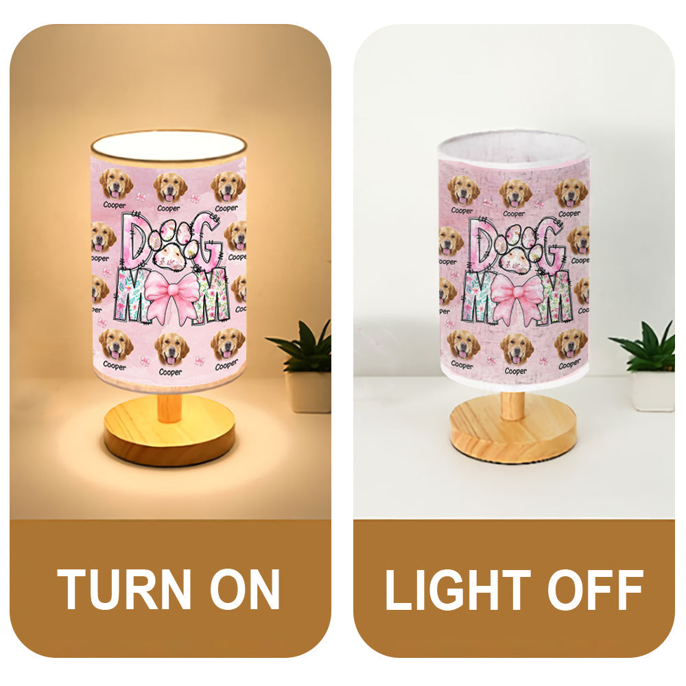 Lampe de table personnalisée pour chien « Maman de chien fleurie » avec base en bois