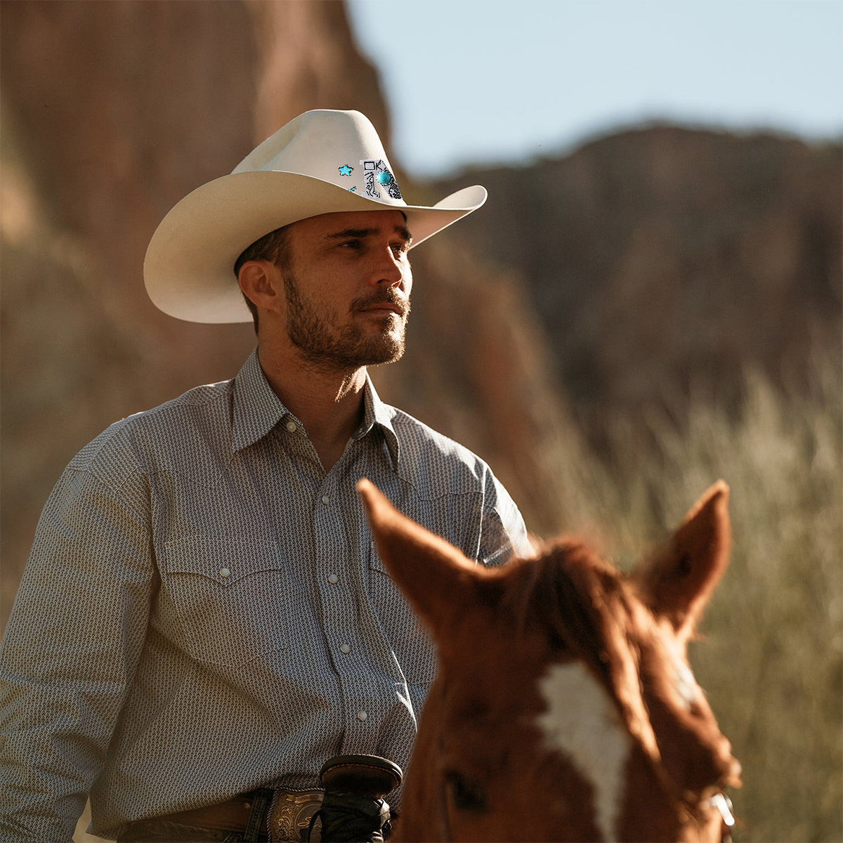 Personalisierter Cowboyhut im Western-Stil mit breitem Krempen