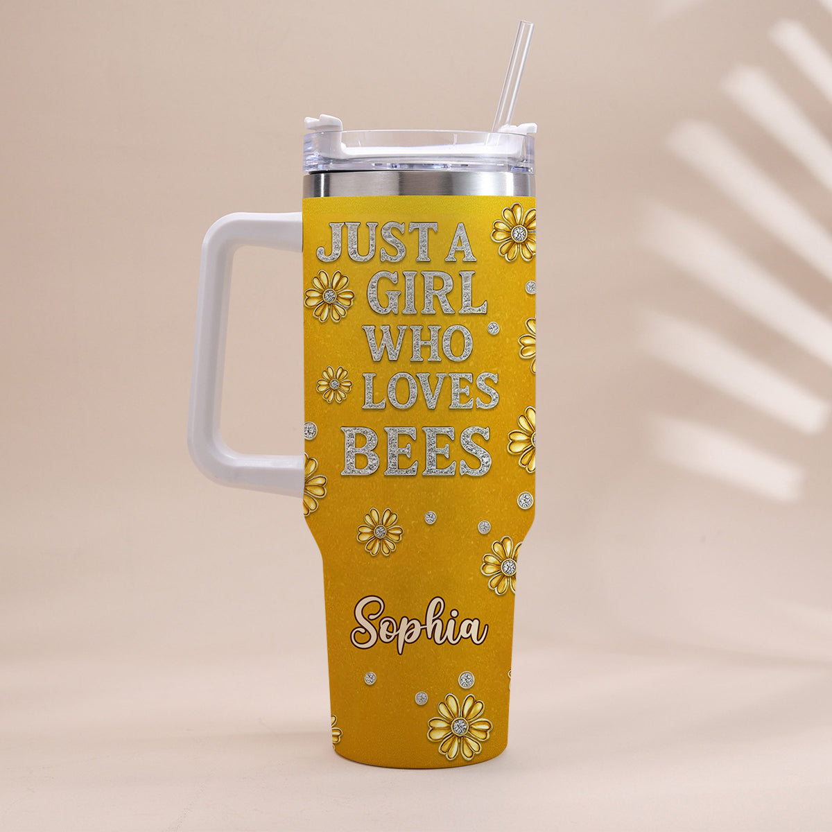 Une fille qui aime les abeilles - Gobelet abeille personnalisé avec anse