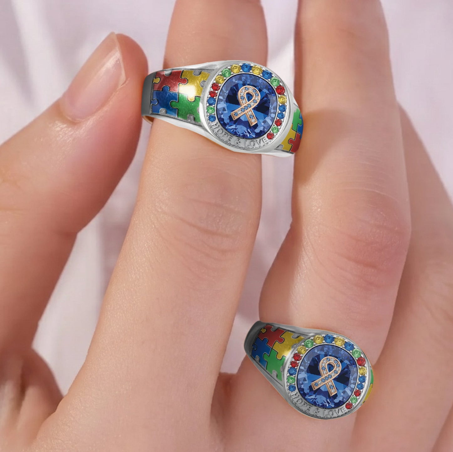 Jeder kommuniziert anders – personalisierter Siegelring zur Sensibilisierung für Autismus