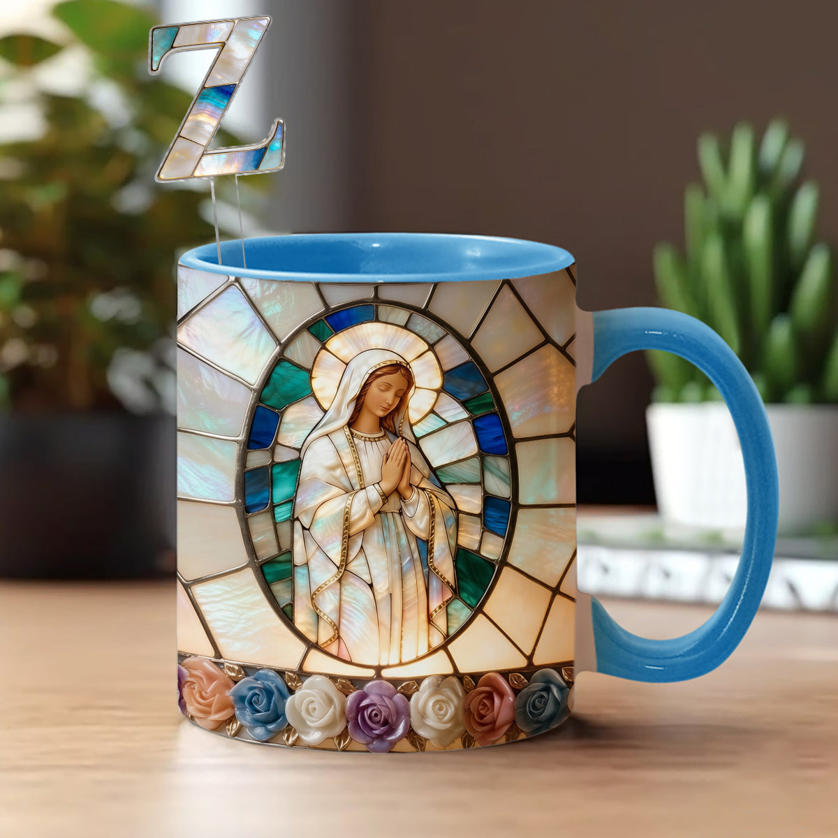 Unsere Liebe Frau der Gnade – Personalisierte christliche Tasse mit Acryl-Rührstäbchen