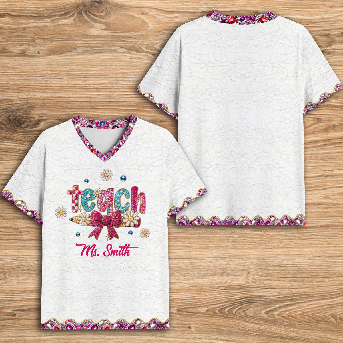 Lehren ist eine Herzensangelegenheit – Personalisiertes Lehrer-T-Shirt mit vollflächigem Aufdruck und V-Ausschnitt