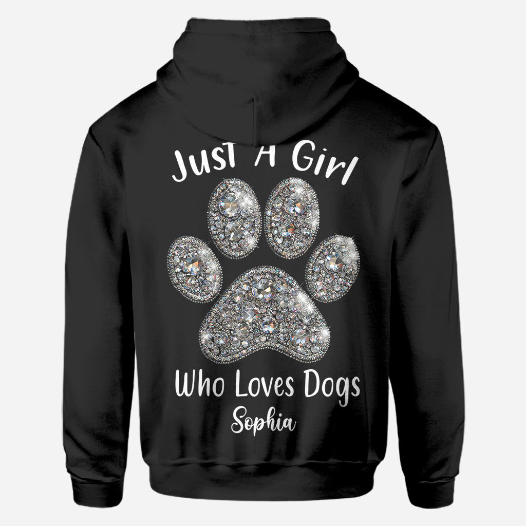 Einfach ein Mädchen, das Hunde liebt – personalisiertes T-Shirt mit Hundemotiv