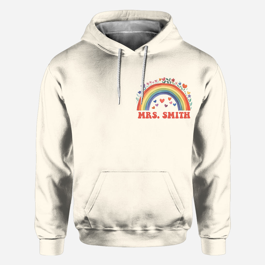 Hier ist jeder willkommen – personalisiertes Lehrer-T-Shirt