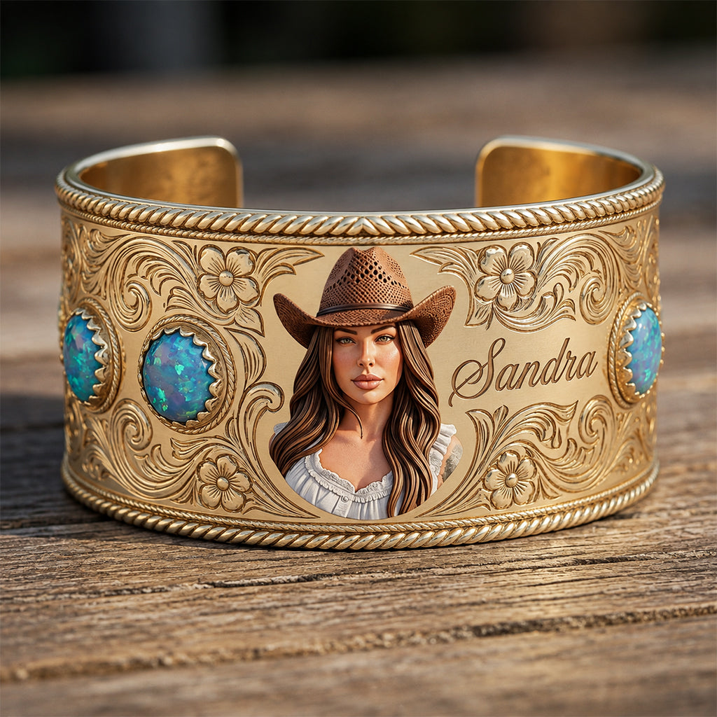 Cowgirl Must-Have - Personalisierbares Cowgirl-förmiges Armreif