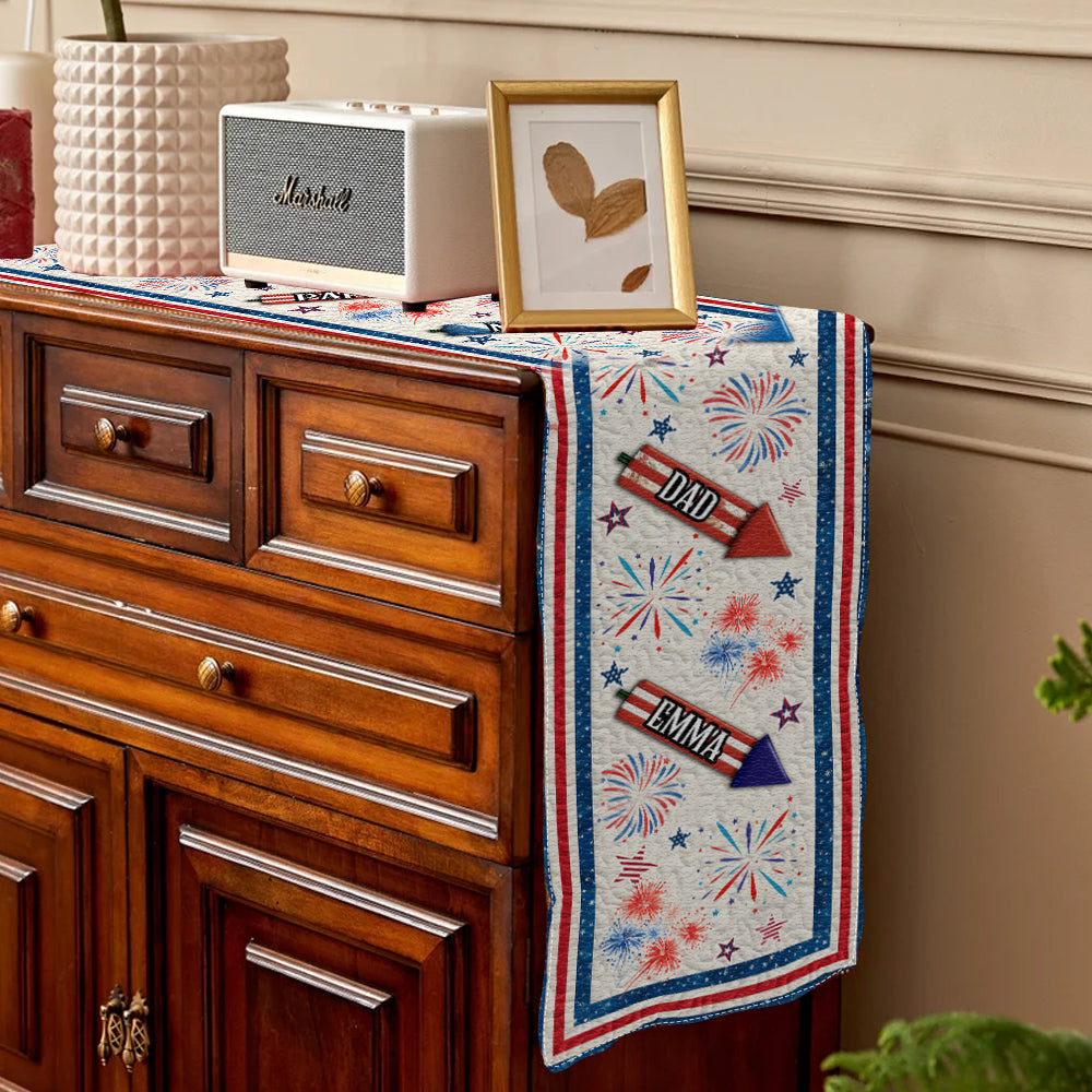 Joyeux 4 juillet ! Chemin de table personnalisé pour la fête nationale américaine (4 juillet).