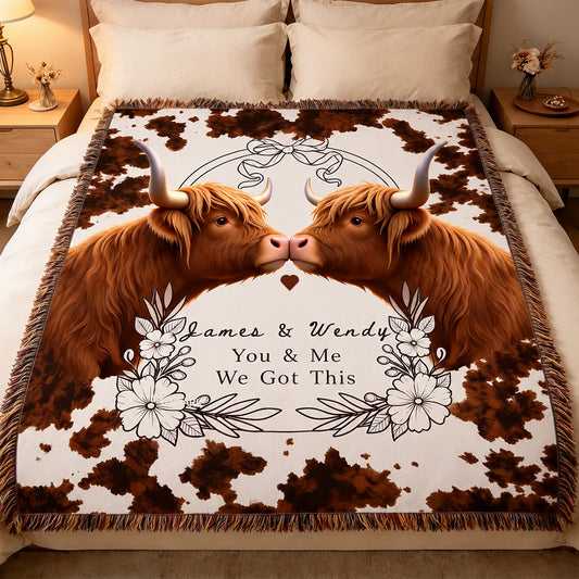 Vous & Moi, Nous y Arrivons - Couverture Tissée Personnalisée Vache des Highlands