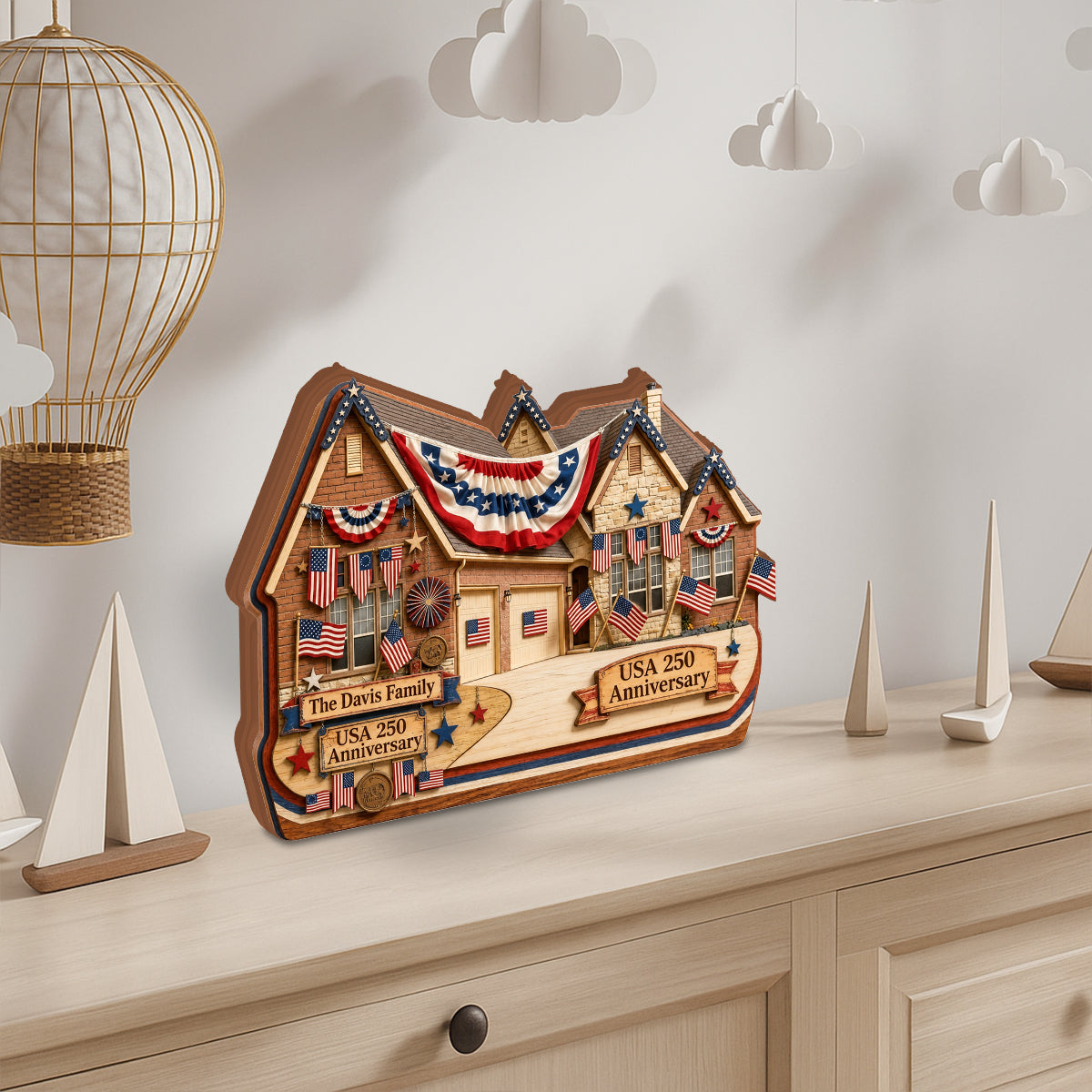 American House 250 Jubiläum - Personalisierte Familien Holzplakette in Sonderform