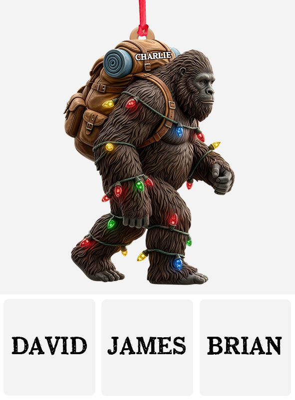 Esprit des fêtes Sasquatch - Ornement de randonnée personnalisé