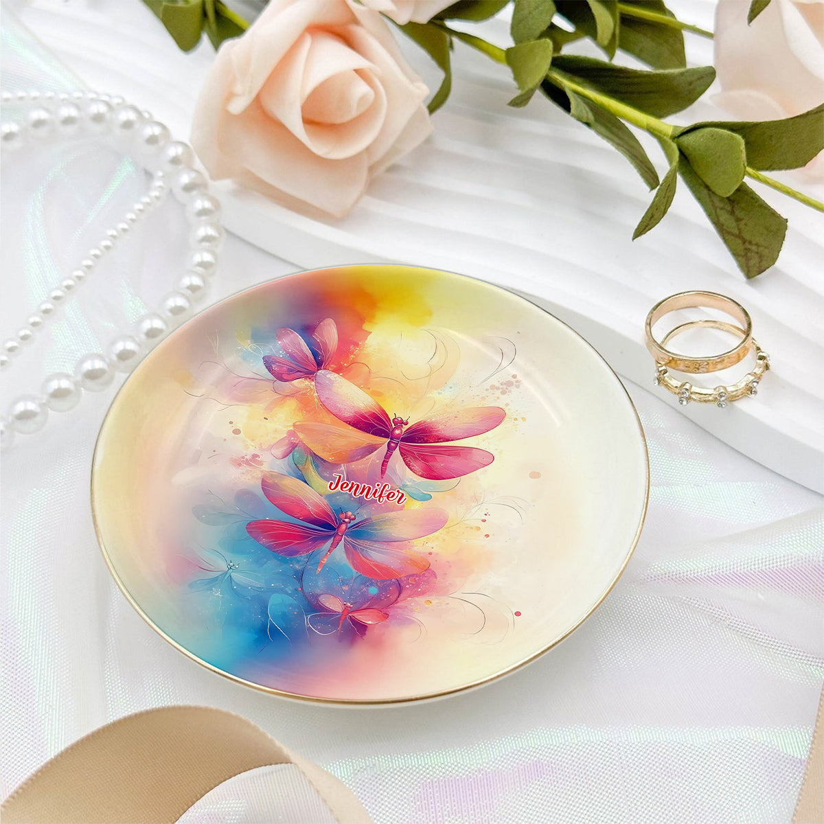 Buntes Leben – Personalisierte Schmuckschale mit Libellenmotiv und Vollflächigem Aufdruck