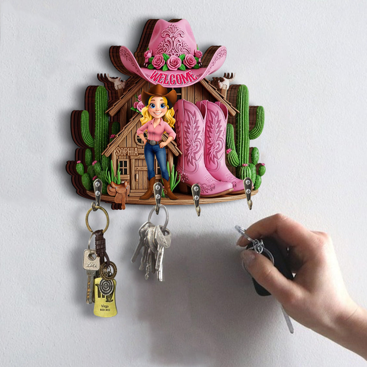 Bienvenue chez Cowgirl House ! Porte-clés personnalisé en forme de cowgirl.