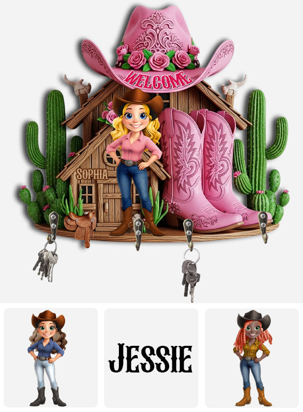 Bienvenue chez Cowgirl House ! Porte-clés personnalisé en forme de cowgirl.