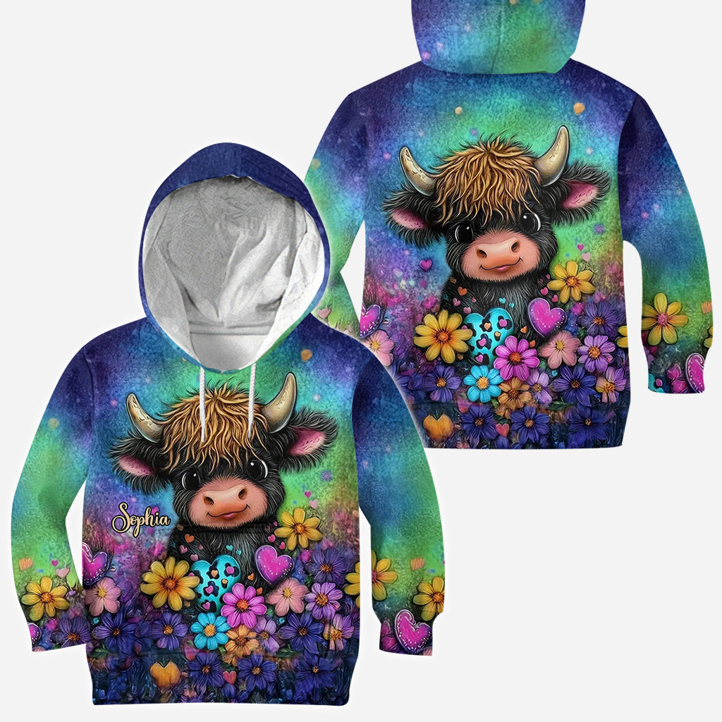 Einfach ein Mädchen, das Hochlandrinder liebt – personalisiertes T-Shirt mit Hochlandrind-Motiv