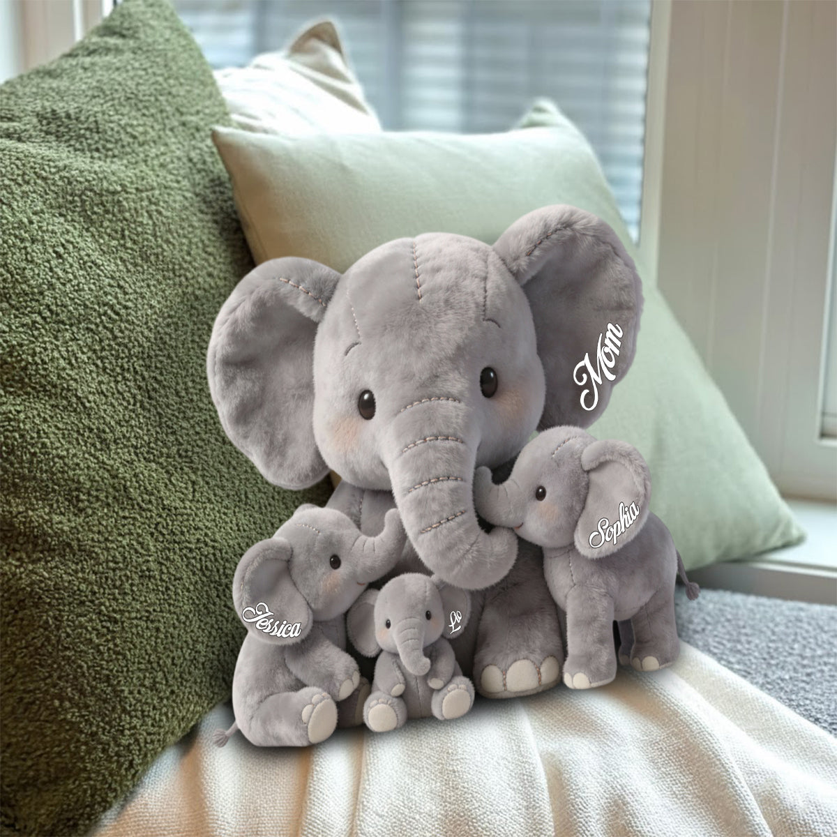 Coussin personnalisé en fausse fourrure « Maman Éléphant » en forme de maman