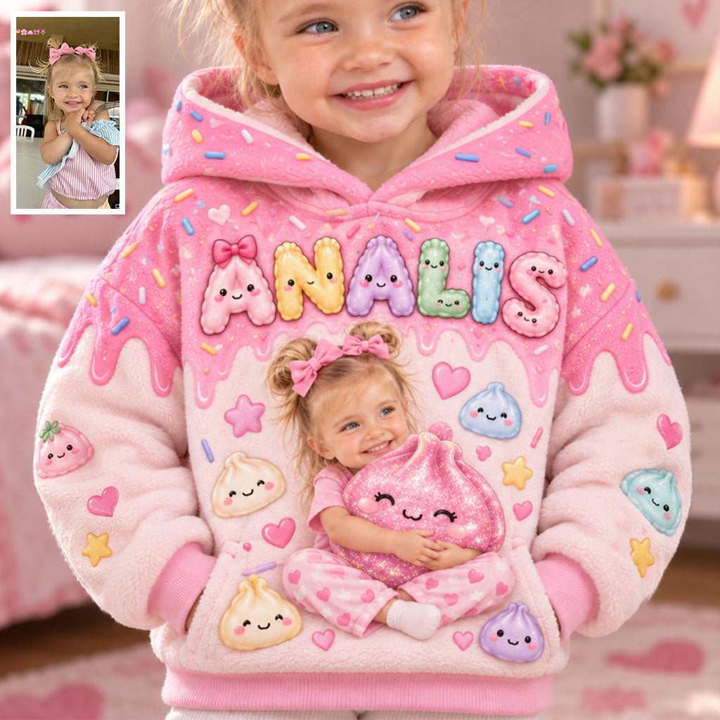 Ein Kind, das Squishies liebt - Personalisierter Kinder-Fleece-Hoodie