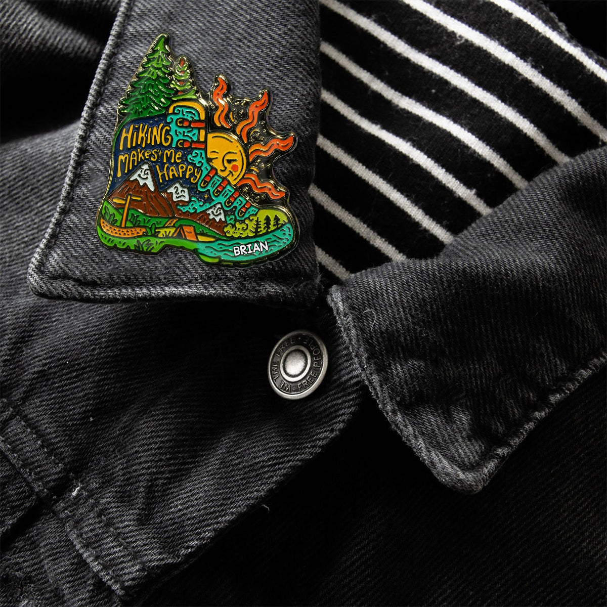La randonnée me rend heureux - Épinglette de randonnée personnalisée
