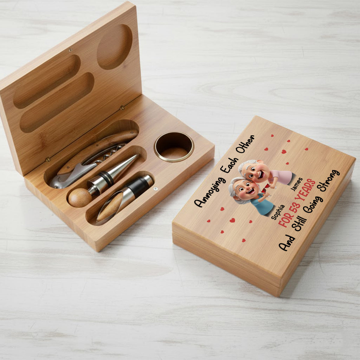 S'agacer mutuellement - Mascotte caricaturale et exagérée - Coffret ouvre-bouteille personnalisé