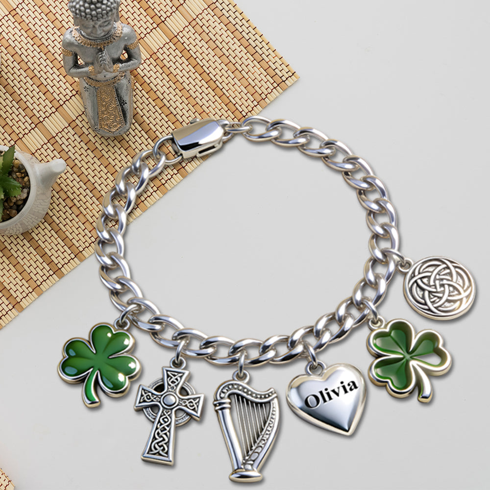 Feiern Sie den St. Patrick's Day – personalisiertes irisches Armband mit Anhängern
