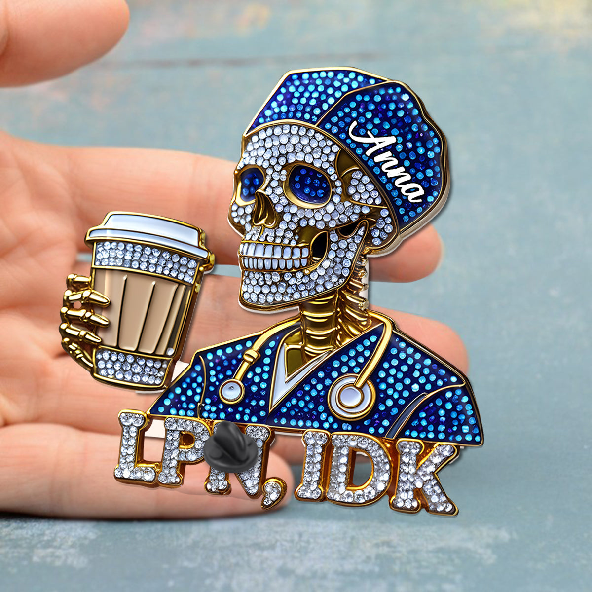 Épingle personnalisée infirmière diplômée humoristique en forme de crâne