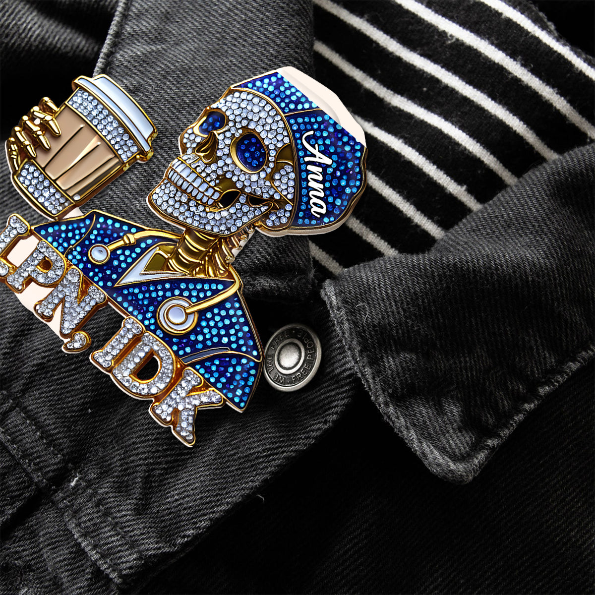 Épingle personnalisée infirmière diplômée humoristique en forme de crâne