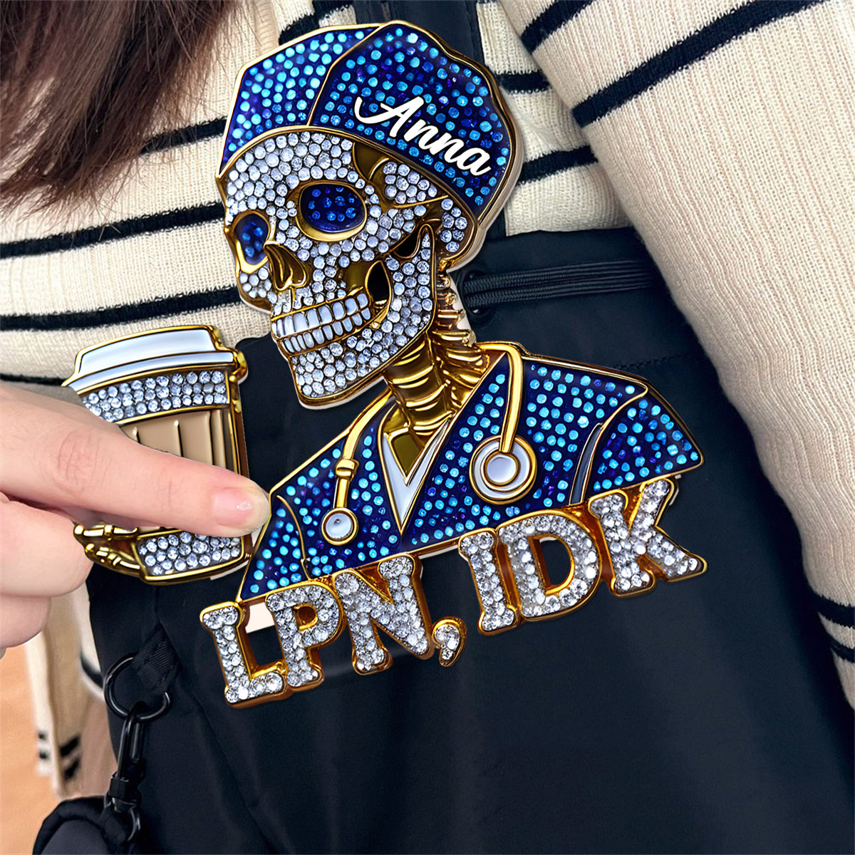 Épingle personnalisée infirmière diplômée humoristique en forme de crâne