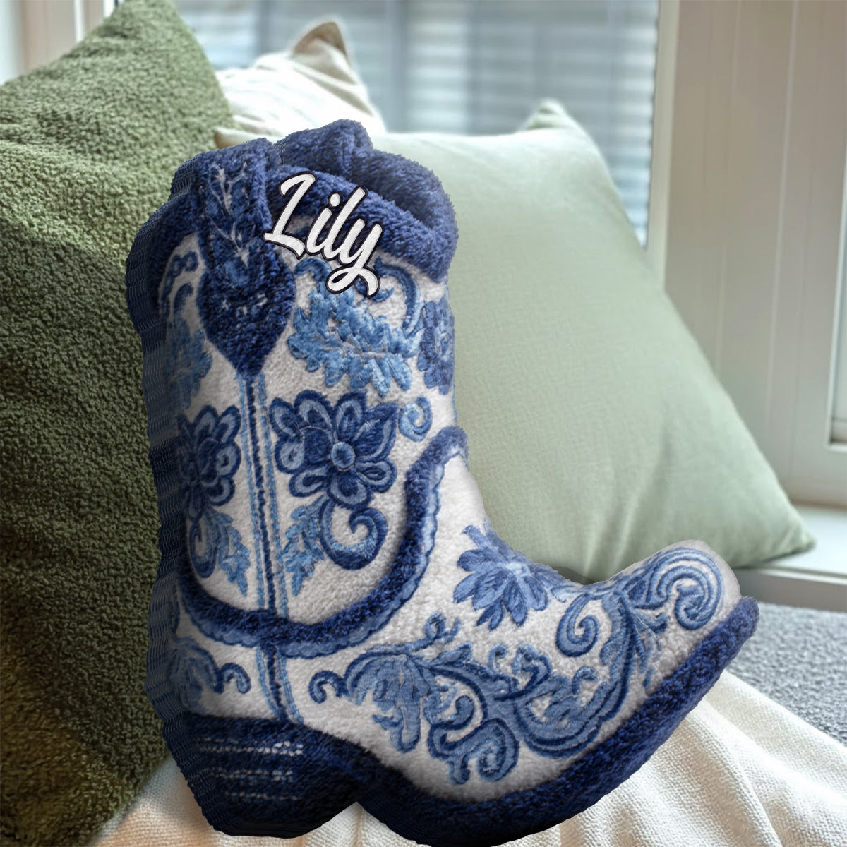 Starke Cowgirl – Personalisiertes Cowgirl-Kissen aus Kunstfell in Form eines Cowgirls