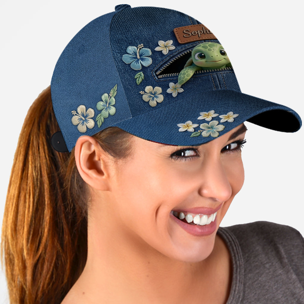 Salty Lil' Beach - Personalisierte Schildkröte Klassische Mütze