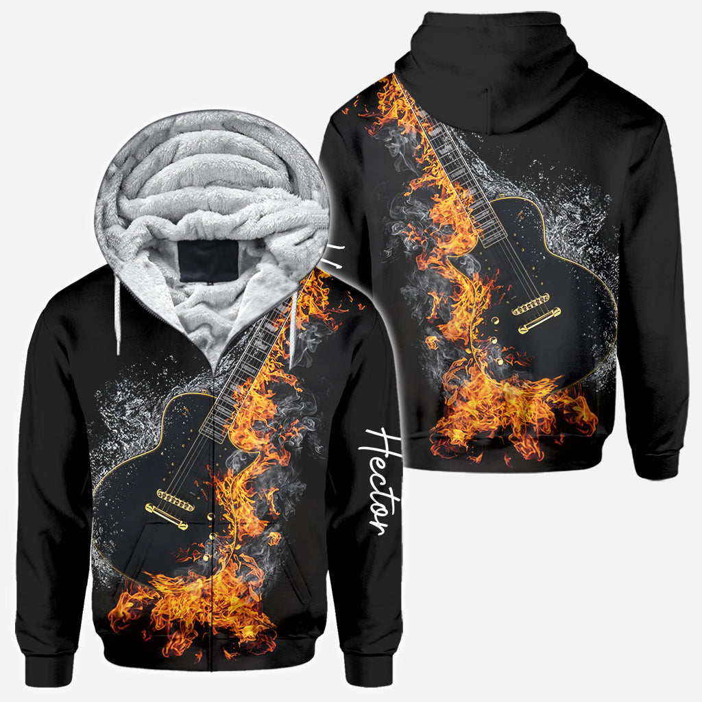 Blazing Guitar – Personalisiertes Shirt mit Gitarrenmotiv