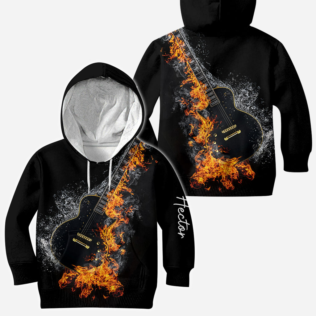 Blazing Guitar – Personalisiertes Shirt mit Gitarrenmotiv