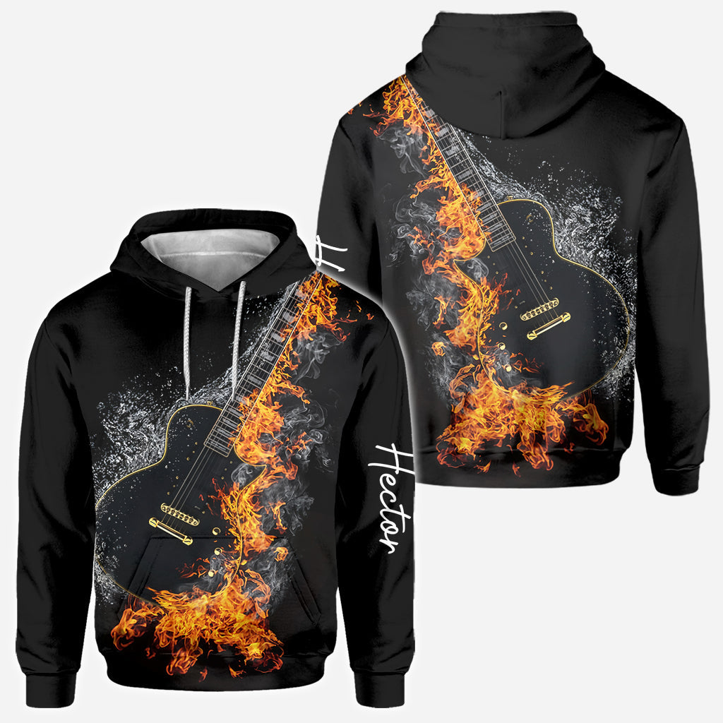 Blazing Guitar – Personalisiertes Shirt mit Gitarrenmotiv