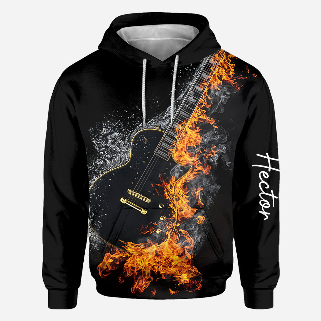Blazing Guitar – Personalisiertes Shirt mit Gitarrenmotiv