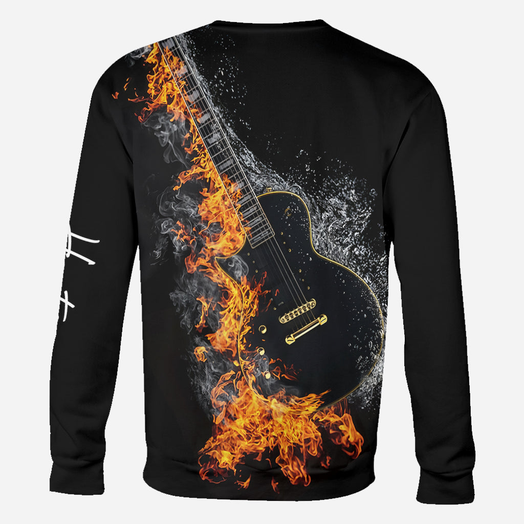 Blazing Guitar – Personalisiertes Shirt mit Gitarrenmotiv