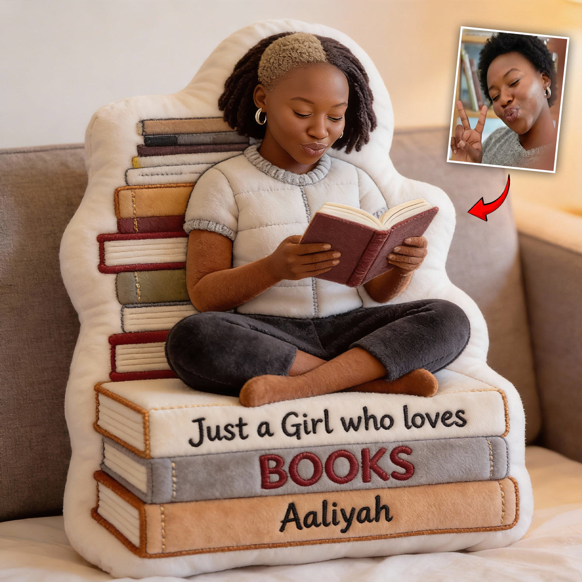 Juste une fille qui aime les livres - Coussin personnalisé en forme de livre en fausse fourrure