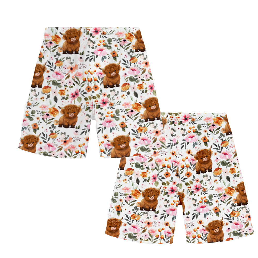 Hochlandrind mit Blumenmuster – Personalisiertes T-Shirt und Shorts für Kinder mit Hochlandrind-Motiv